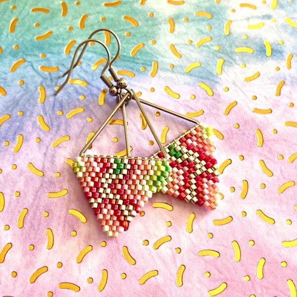 Boucles d'oreilles en perles de verre tissées - Multicolore - Boucles d'oreilles artisanales - boucles d'oreilles en verre - boucles d'oreilles pastel